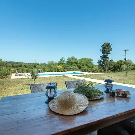 Berg Paradise Villa Kouramaditika